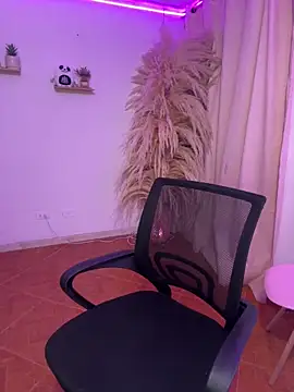 ariadna cooper online show from November 6, 2025, 5:11 am