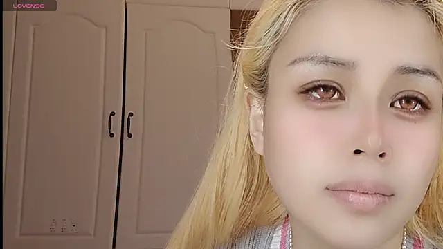 Lucky-xiuxiu online show from March 6, 2025, 12:00 am