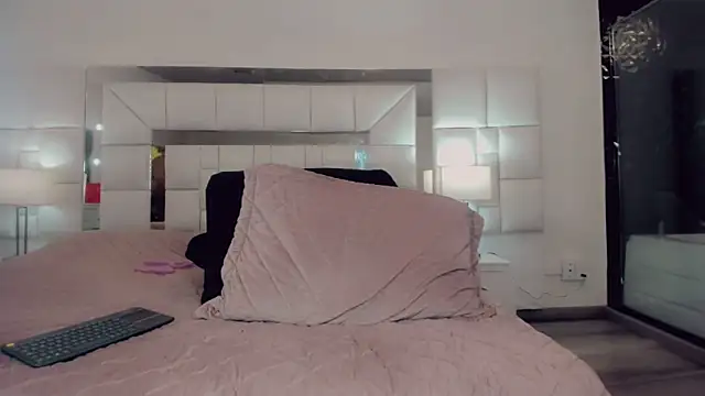 Gisele fox online show from March 9, 2025, 1:46 am