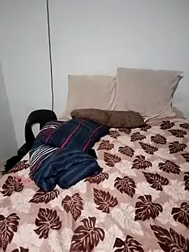 KMbesxxx online show from March 12, 2025, 8:09 pm