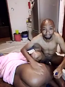 KMbesxxx online show from November 6, 2025, 8:57 pm