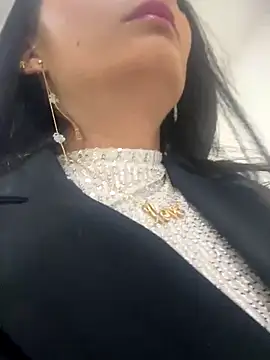 BELLA--26 online show from November 7, 2025, 2:21 pm