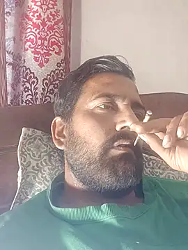 MAGNETICDADDY8 online show from December 1, 2025, 2:56 am