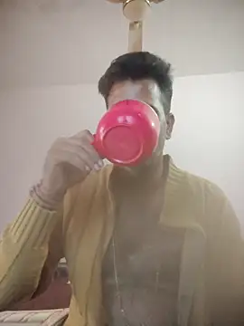 MAGNETICDADDY8 online show from October 6, 2025, 2:24 am