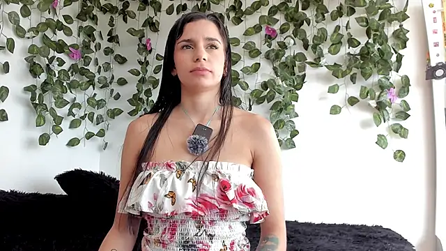 Laurensmith9 online show from March 14, 2026, 1:28 pm