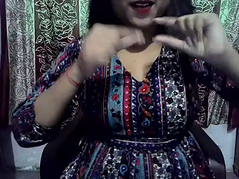 SIYA MAVI online show from September 21, 2025, 2:49 am