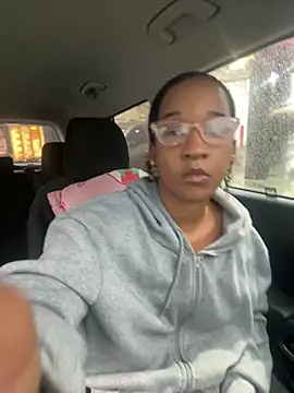 lunalustycumslut online show from February 12, 2025, 10:04 pm