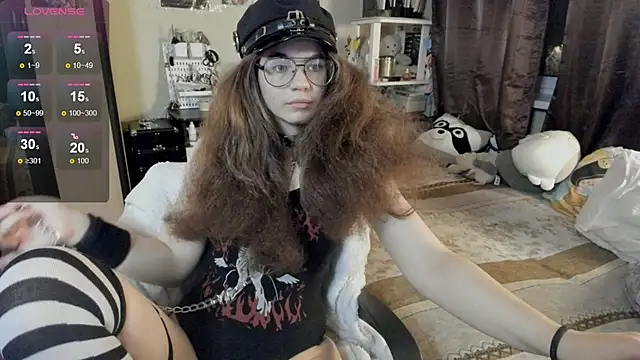 alexiamaleax online show from December 19, 2025, 2:04 am