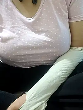 mallupriyapriya online show from October 20, 2025, 6:15 am