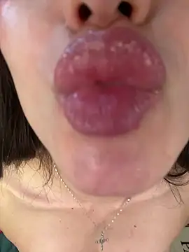 Maddy Jones online show from March 3, 2025, 4:15 pm