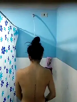 Anniee x online show from October 6, 2025, 7:25 pm