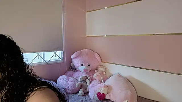 Charlotte  Miller online show from October 1, 2025, 11:36 am