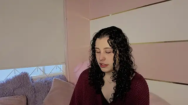 Charlotte  Miller online show from October 8, 2025, 11:34 am