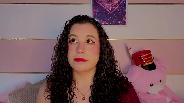 Charlotte  Miller online show from January 15, 2026, 11:46 am