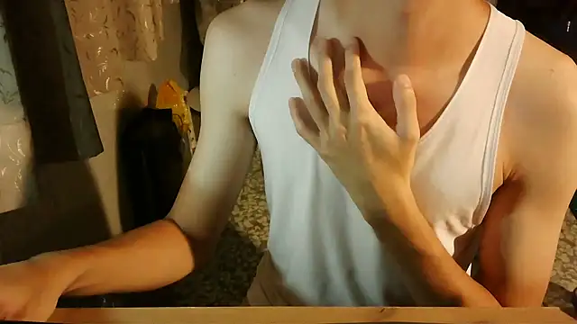 KYU890428 online show from September 14, 2025, 4:29 pm