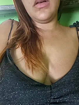 AliceRuivinha2 online show from November 26, 2025, 4:40 pm