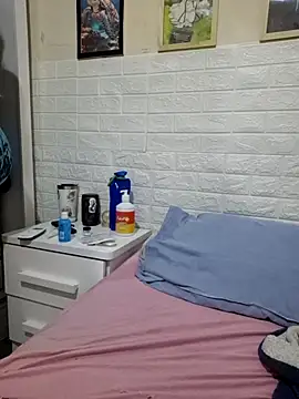 AliceRuivinha2 online show from October 1, 2025, 7:57 am