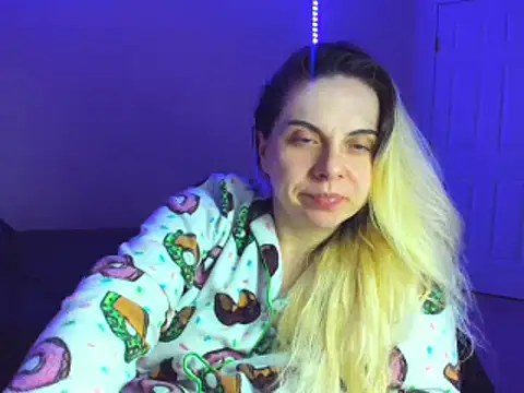 HappyIva online show from February 17, 2025, 8:19 am