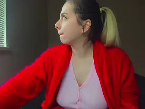 HappyIva online show from February 16, 2025, 6:43 pm