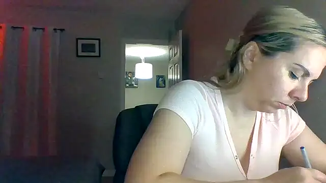 HappyIva online show from September 30, 2025, 6:30 am