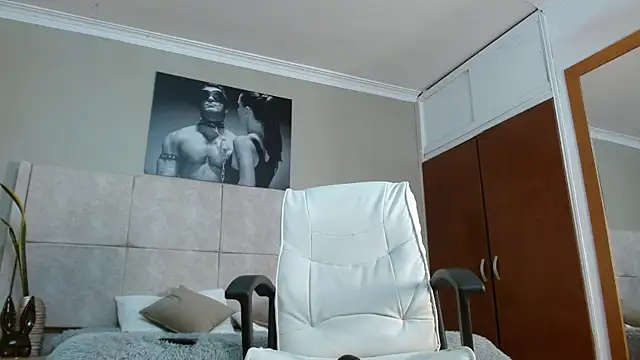 adam piarse01 online show from September 20, 2025, 5:23 am