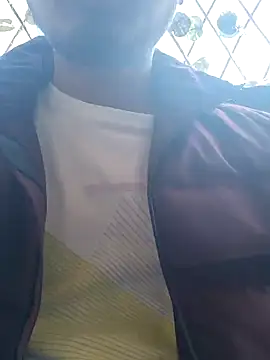 Snapshot of aryan_8051 chatting on January 8, 2025, 5:59 am aryan 8051 online show from January 8, 2025, 5:59 am