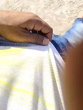 Snapshot of aryan_8051 chatting on January 8, 2025, 9:10 am aryan 8051 online show from January 8, 2025, 9:10 am