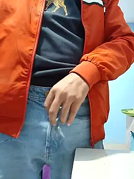 Snapshot of aryan_8051 chatting on January 16, 2025, 1:03 pm aryan 8051 online show from January 16, 2025, 1:03 pm