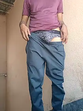 Snapshot of aryan_8051 chatting on February 21, 2025, 4:51 am aryan 8051 online show from February 21, 2025, 4:51 am