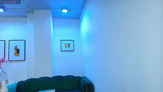 Snapshot of Arianna_sweeet chatting on October 8, 2025, 3:30 am Arianna sweeet online show from October 8, 2025, 3:30 am