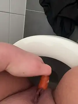 bigfatpussy28 online show from March 30, 2026, 7:54 am