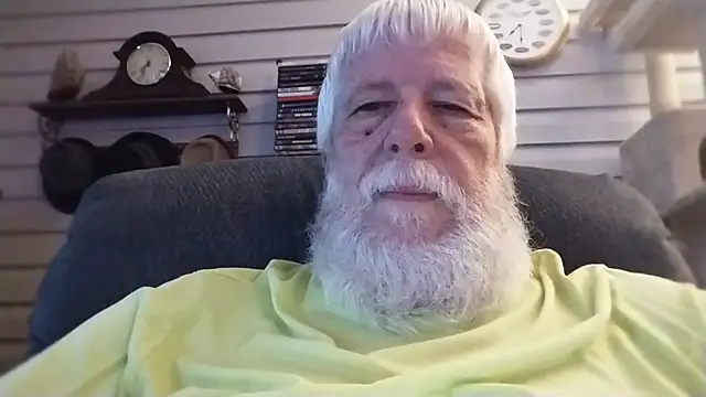 Snapshot of Futura_intx chatting on July 14, 2026, 12:33 pm Futura intx online show from July 14, 2026, 12:33 pm