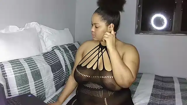 sexytinashe21 online show from September 14, 2025, 7:58 pm