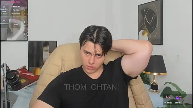 Snapshot of Thom_Ohtani chatting on May 23, 2026, 7:57 pm Thom Ohtani online show from May 23, 2026, 7:57 pm