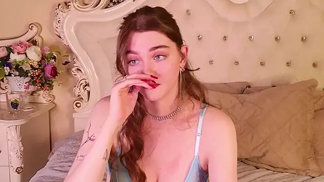 VITA TESS online show from October 5, 2025, 7:15 pm