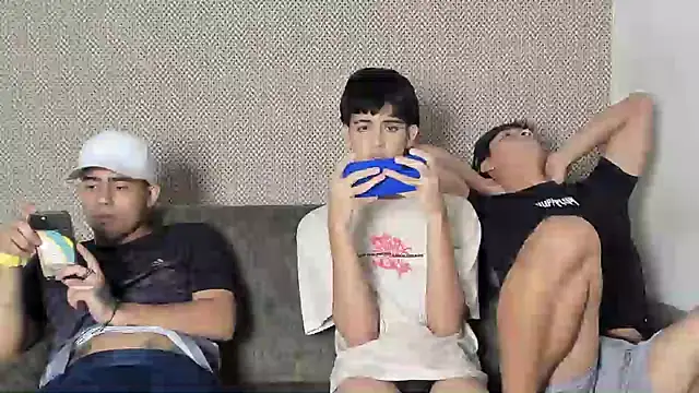 jhoseth sexxx18 online show from February 1, 2025, 8:37 pm