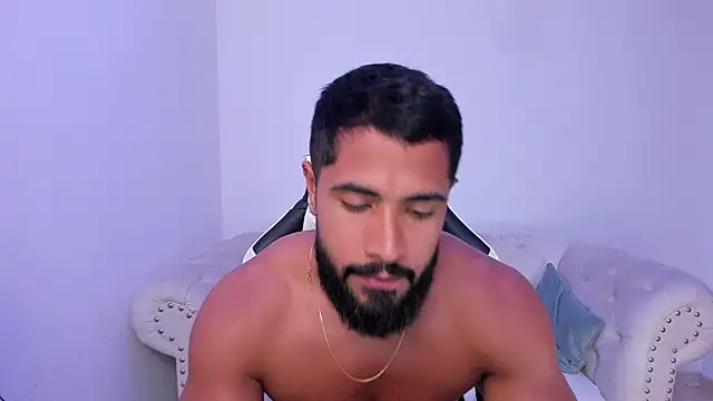 Santiago huntt online show from November 10, 2025, 9:20 pm