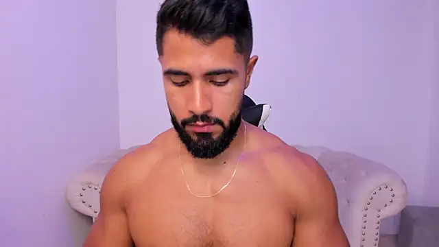 Snapshot of Santiago_huntt chatting on February 23, 2026, 8:31 pm Santiago huntt online show from February 23, 2026, 8:31 pm