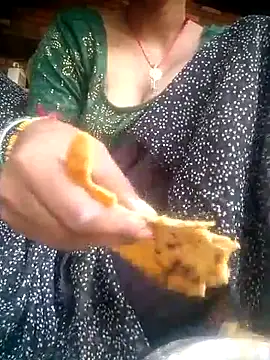 Amaya Bajwa online show from October 6, 2025, 3:08 am