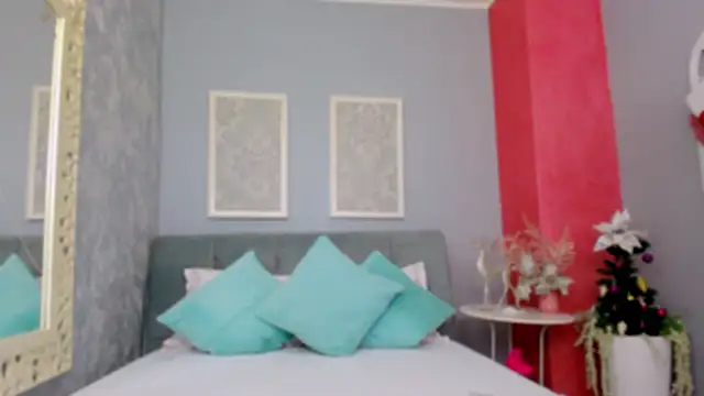 Snapshot of LustyRosee chatting on December 17, 2025, 7:02 am LustyRosee online show from December 17, 2025, 7:02 am