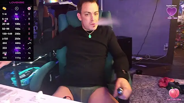 Snapshot of PrisBrayden chatting on December 15, 2025, 9:37 am PrisBrayden online show from December 15, 2025, 9:37 am