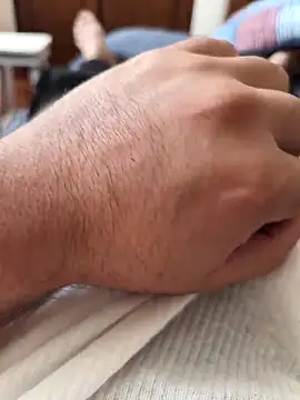 pitorico bb online show from April 8, 2026, 1:23 pm