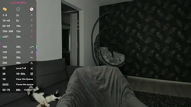 NNNoire online show from September 29, 2025, 10:54 am