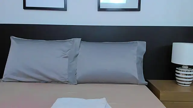 vi anaya online show from November 23, 2025, 4:00 am