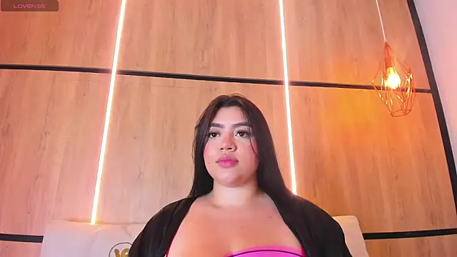 ashlyn parker online show from December 15, 2025, 8:47 pm