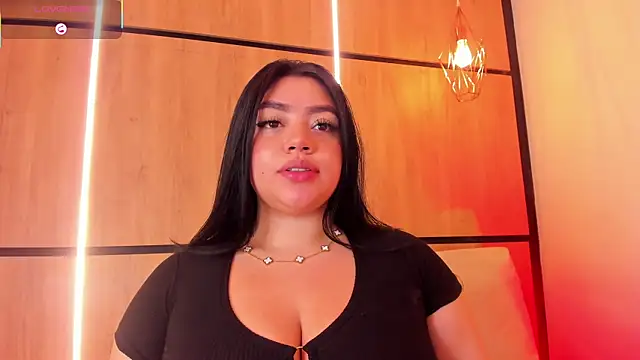 ashlyn parker online show from October 30, 2025, 8:17 pm