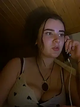 mewKate online show from May 8, 2026, 8:12 pm