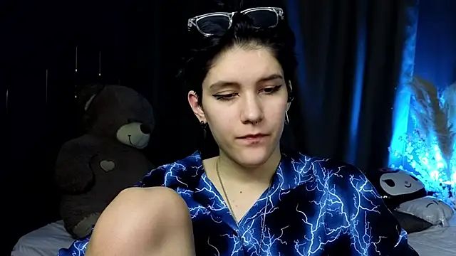 Snapshot of Hyeon_Jin chatting on March 13, 2025, 2:12 pm Hyeon Jin online show from March 13, 2025, 2:12 pm