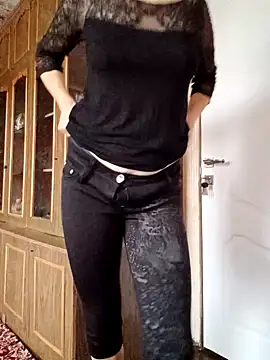 Calibers2932 online show from October 8, 2025, 7:21 am