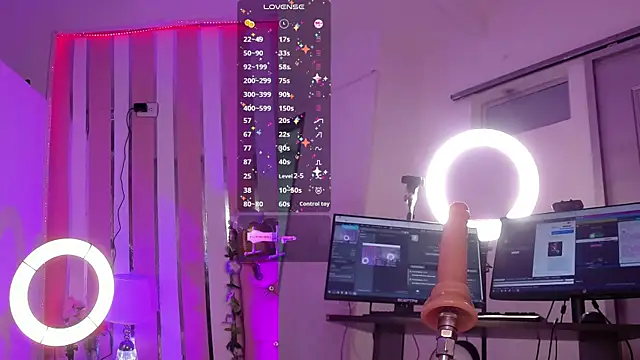 TylerBloom online show from October 1, 2025, 1:37 pm